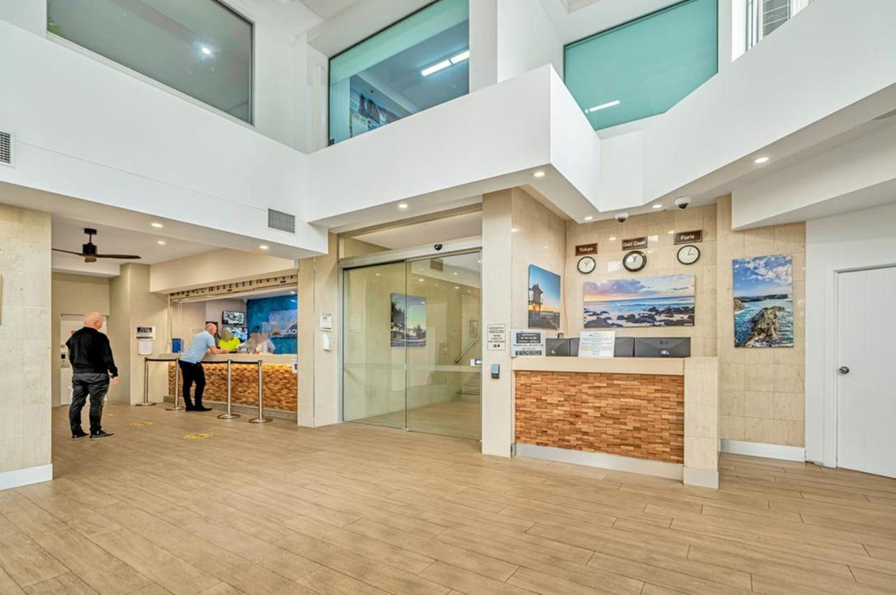 Beachside Apartment In The Heart Of Surfers Paradise - Free Parking Gold Coast Eksteriør bilde