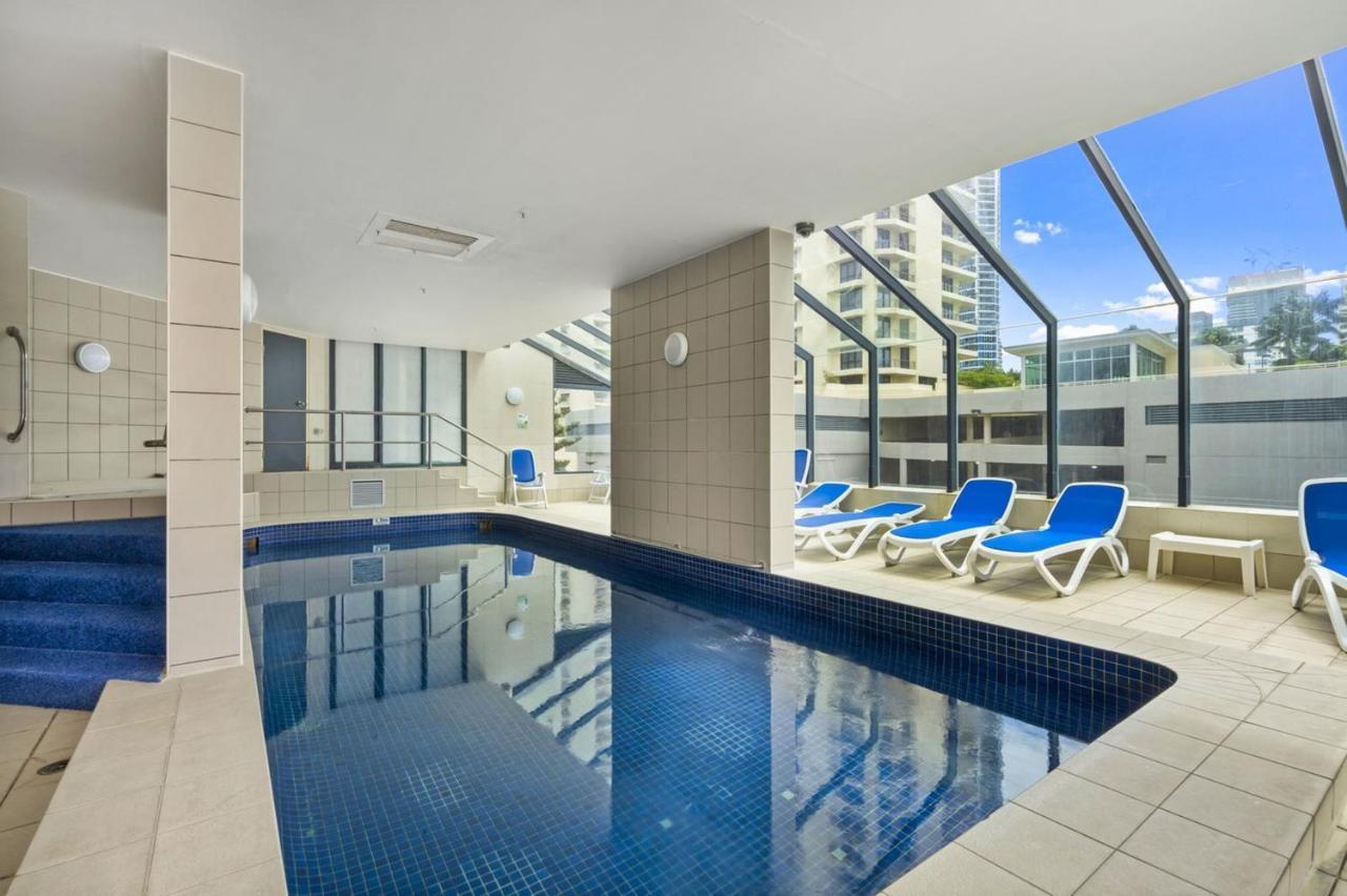 Beachside Apartment In The Heart Of Surfers Paradise - Free Parking Gold Coast Eksteriør bilde